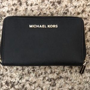 Michael Kors leather wrist wallet